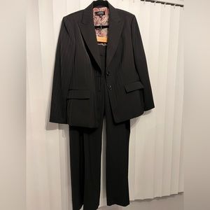Black Suit Kasper 18